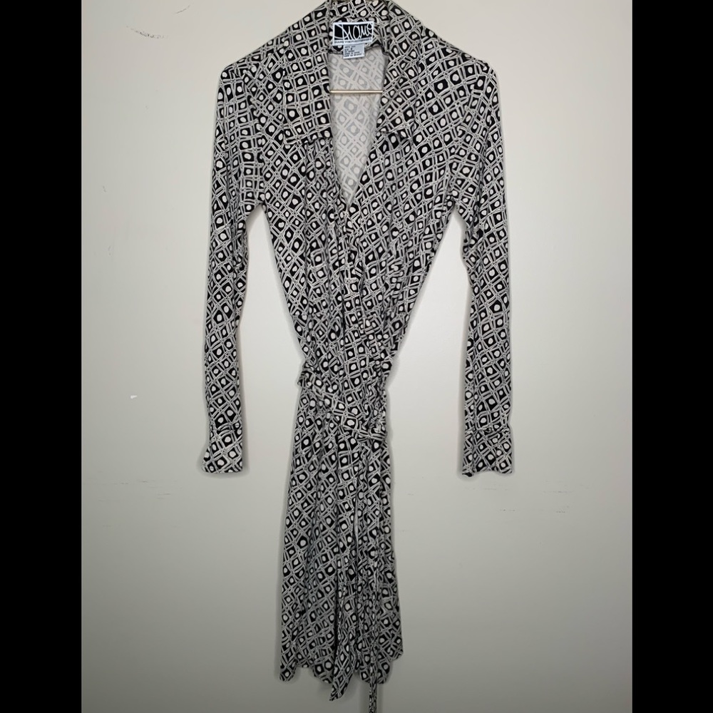 “Like New” Vintage Diane Von Furstenberg Wrap Dress